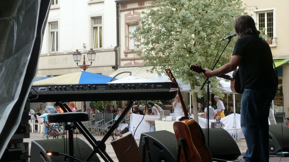 201105_NE/2011-05-20 16-46-47_NeiEttelbruck2011.JPG